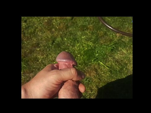 ❤️ Varma varmulo iĝas sian rozkoloran fikigon kaj ŝprucas kun ŝprucaĵo en somera ĝardeno ❤️❌ Nur porno ĉe eo.villagesexvideos.ru