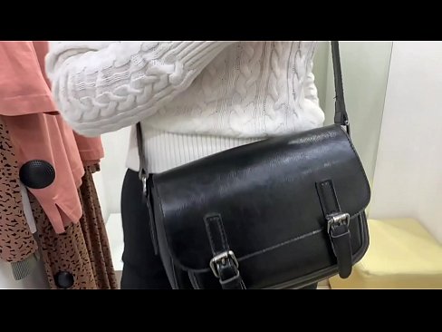 ❤️ Publika masturbado de juna hundino FeralBerry kun dildo en la vestoĉambro ❤️❌ Nur porno ĉe eo.villagesexvideos.ru