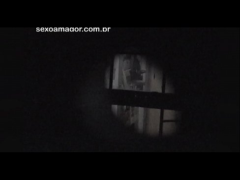 ❤️ Blondie estas sekrete filmita fare de najbara voyeur kaŝita malantaŭ kavaj brikoj ❤️❌ Nur porno ĉe eo.villagesexvideos.ru